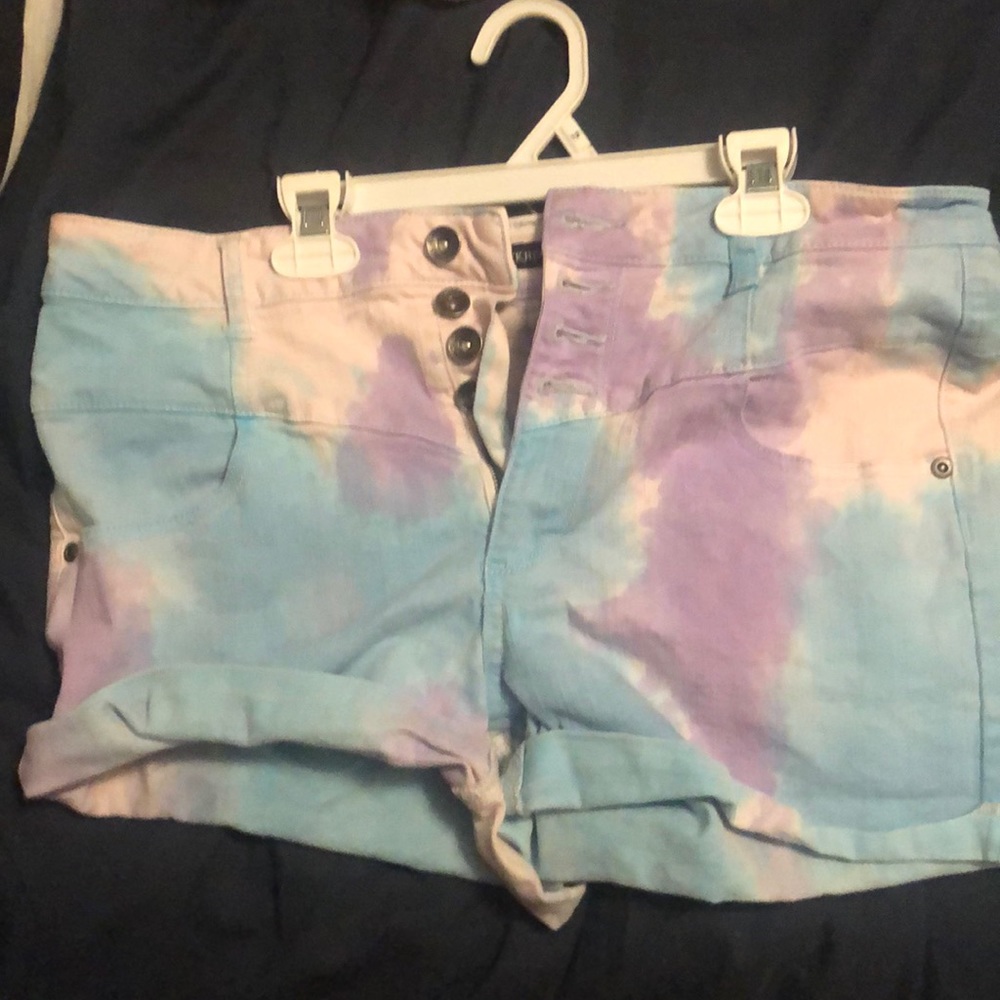 Hot Topic Shorts